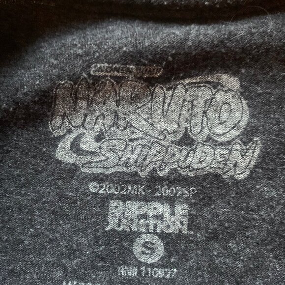 Naruto Shippuden Sasuke vs Naruto Battle on the Rooftop Graphic Tee Size S Gray - Picture 4 of 8